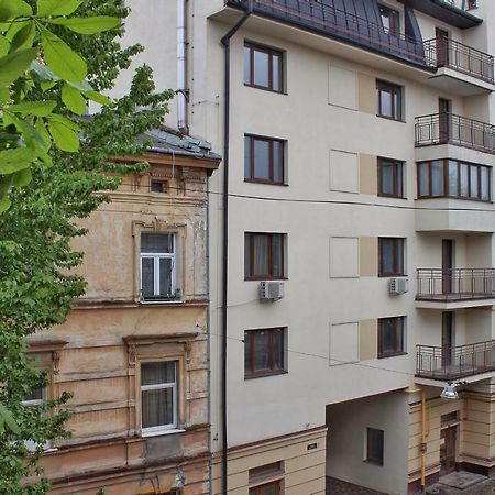 Квартира По Вулиці Голубовича 42 Біля Вокзалу Комфортна Повноцінна Стильна Leópolis Exterior foto